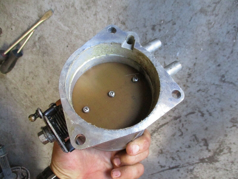 1996 Suzuki DT200 2-stroke outboard throttle body