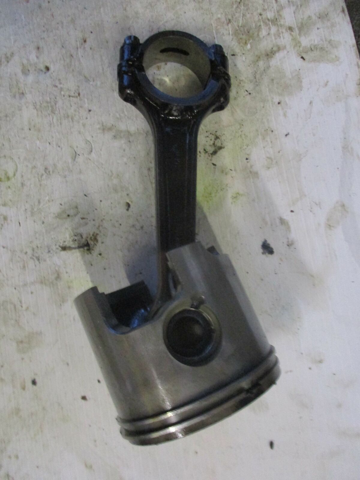 Mercury Optimax 225hp outboard starboard piston and rod