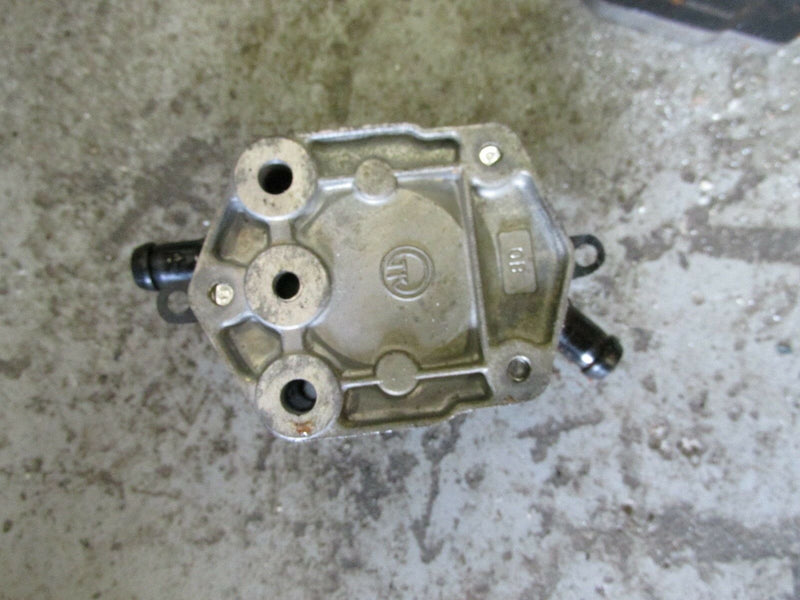 1990 Yamaha saltwater series carbureted 250 ETXD fuel pump 6E5- 24410-03-00