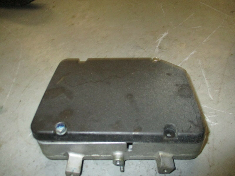 1998 Yamaha 115hp outboard 2-stroke CDI cover 6n7-85537