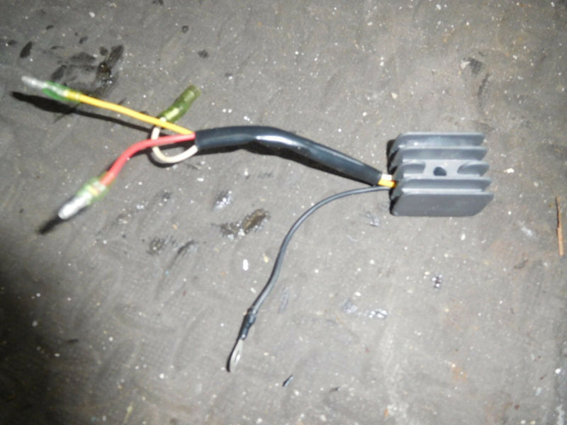 1995 Suzuki DT75 outboard 07501-581237 rectifier regulator 32800-95D10