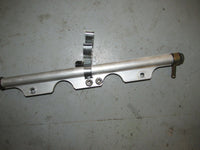 Load image into Gallery viewer, 2001 Suzuki Outboard DF 90 100 115 hp fuel rail/ delivery pipe 15750-90J00
