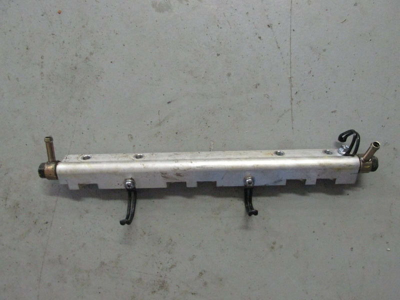 1994 Suzuki Outboard DT 150 200 20002-461063 fuel rail 15750-92E04