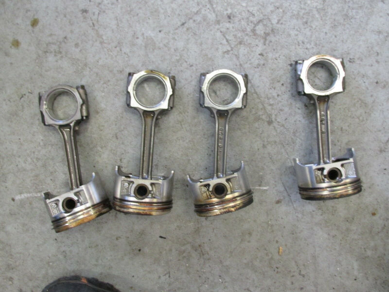 Suzuki DF 90 4 stroke 09001F-251367 piston and rod 12111-90J01, 12160-90J00