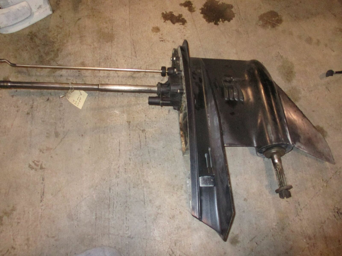 Evinrude 100hp 2 stroke outboard lower unit with 20" shaft