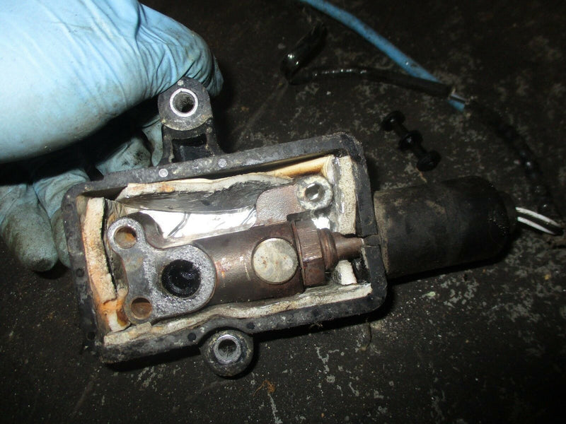 2000 Yamaha 200hp 2-stroke outboard oxygen sensor 68f-8592a