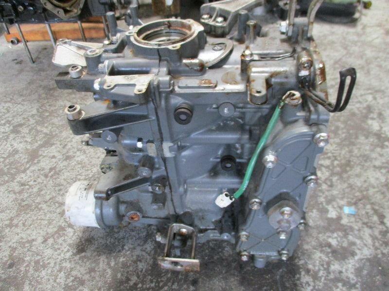 2004 Johnson/Suzuki 25hp 4 stroke outboard crankcase block
