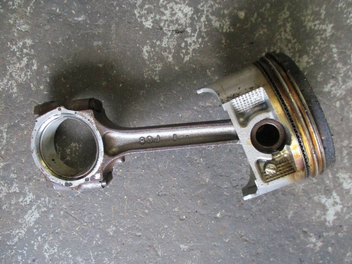 2001 suzuki DF115 outboard piston and connecting rod