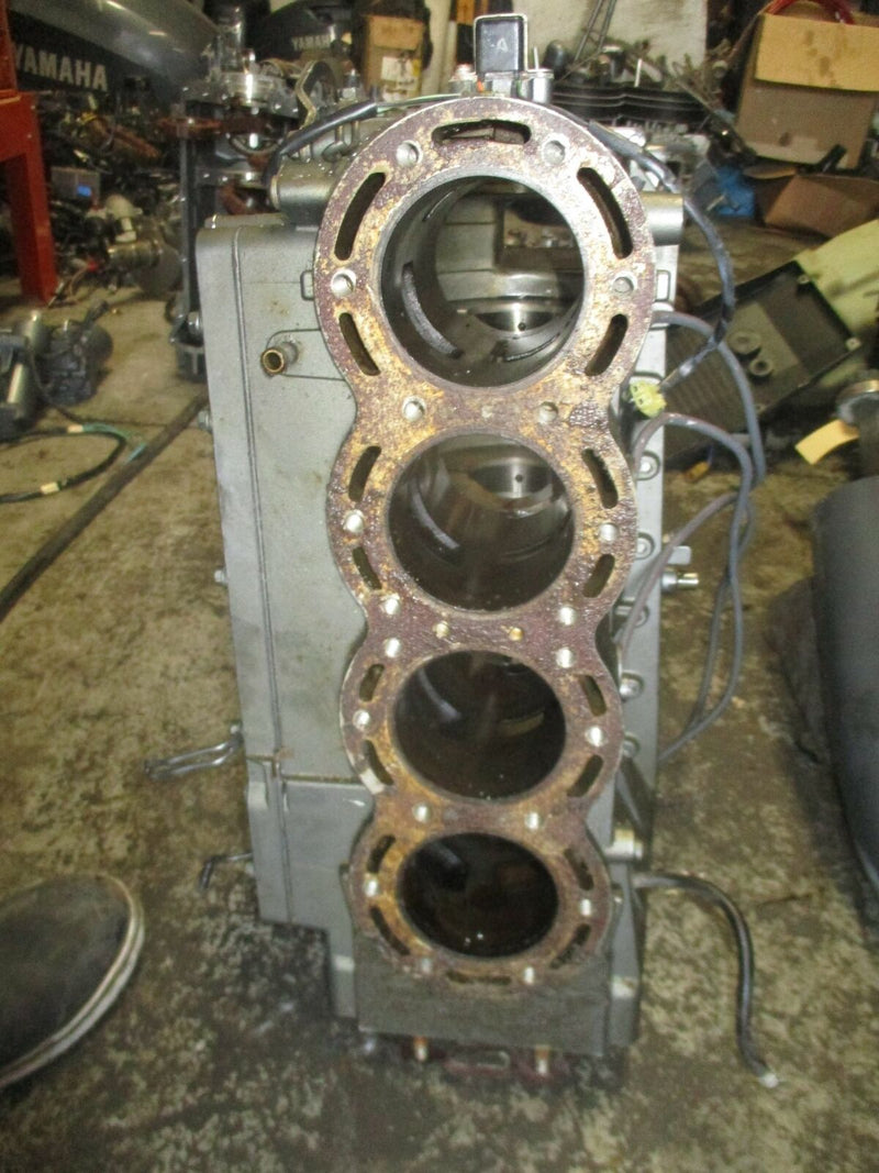 Suzuki DT140 140hp outboard crankcase block