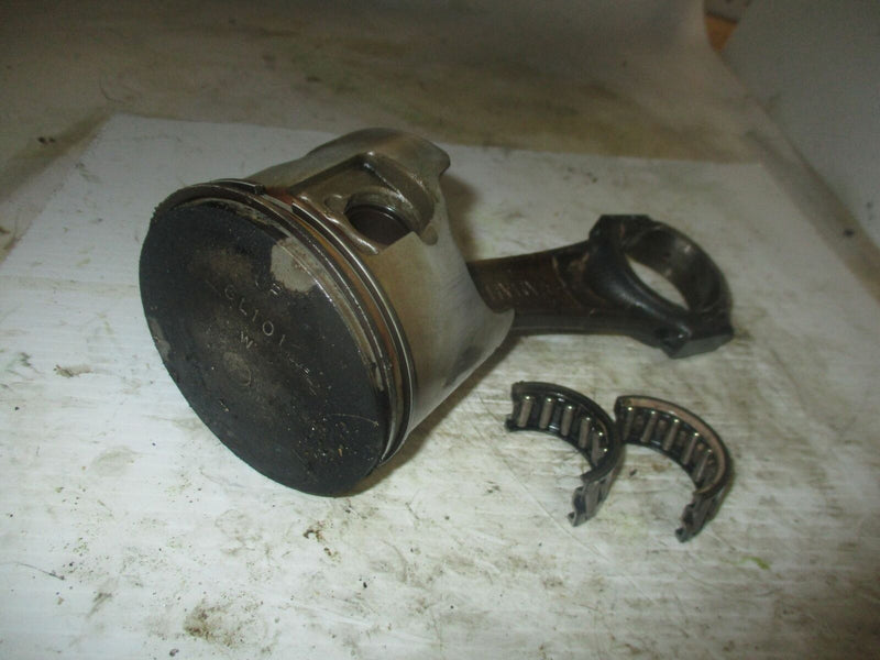 Yamaha 115hp 2 stroke outboard Port piston and rod 6L1-01
