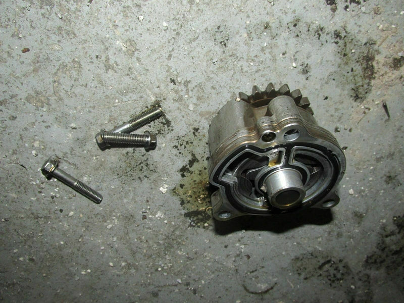 2002 Suzuki outboard DF140 14001F-253369 4-stroke oil pump 16400-90J00
