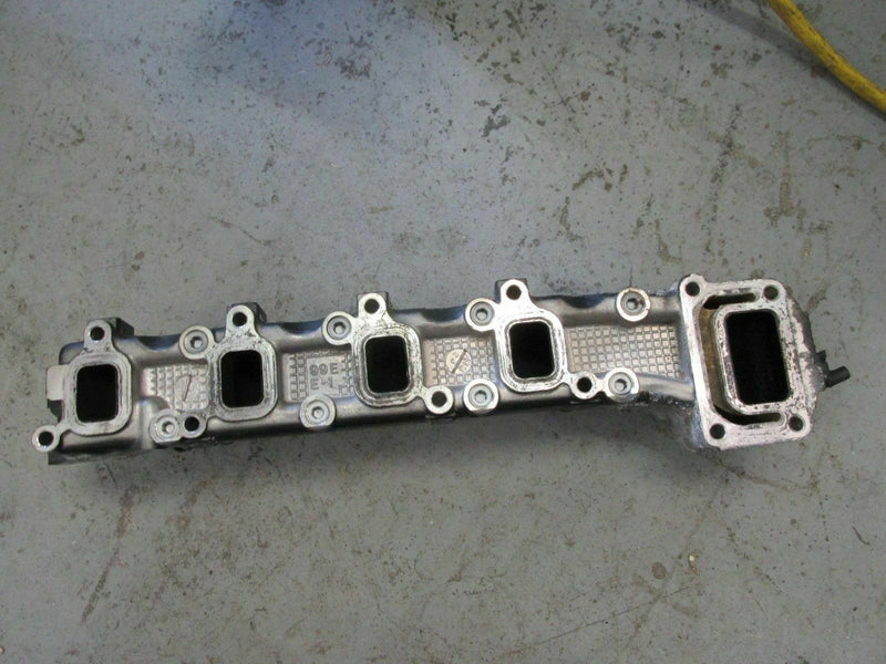 Suzuki DF70 70hp outboard exhaust manifold (14100-99800-019)