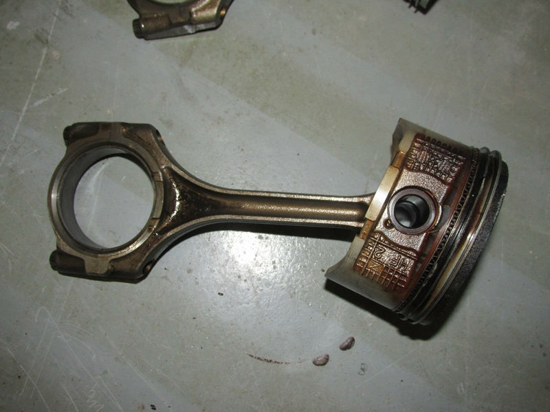 Honda Outboard BF200A 200hp piston and connecting rod 13101-ZY3-000