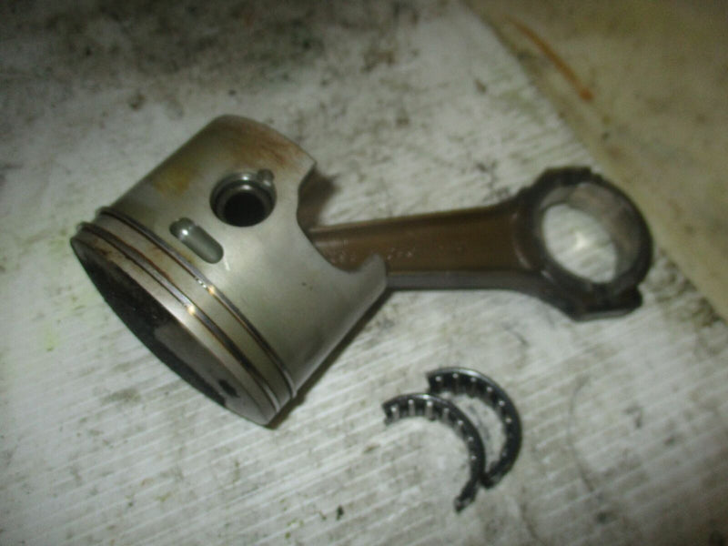 Evinrude Ocean Pro 175hp outboard port piston and rod (436242)