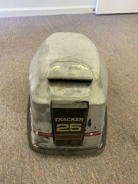 Evinrude Tracker 25hp outboard top cowling