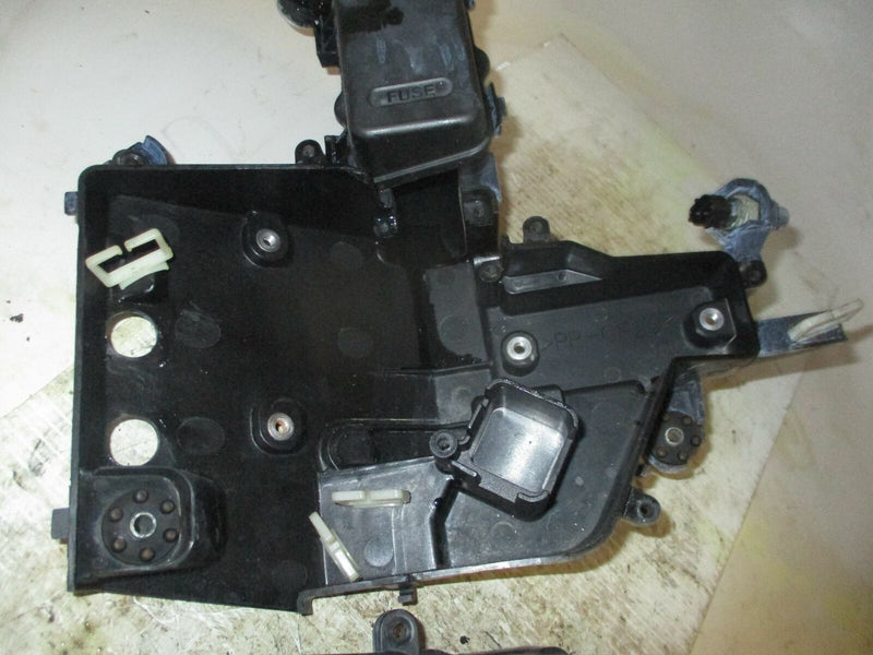 Yamaha HPDI 300hp outboard electronics box and cover (60V-81942-10-00)