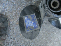 Load image into Gallery viewer, New Suzuki Aluminum outboard propeller v2100 13x21 21 pitch 13 SPLINE
