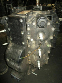 Load image into Gallery viewer, Evinrude Ocean Pro 150hp outboard crankcase powerhead
