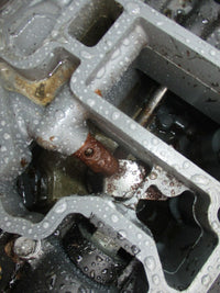 Load image into Gallery viewer, 2005 Suzuki DF 70 hp outboard 20" midsection
