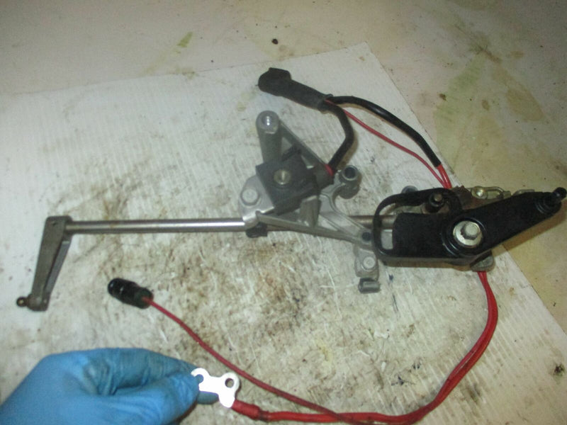 Yamaha 225hp 4 stroke outboard throttle arm (69J-42153-00-00)