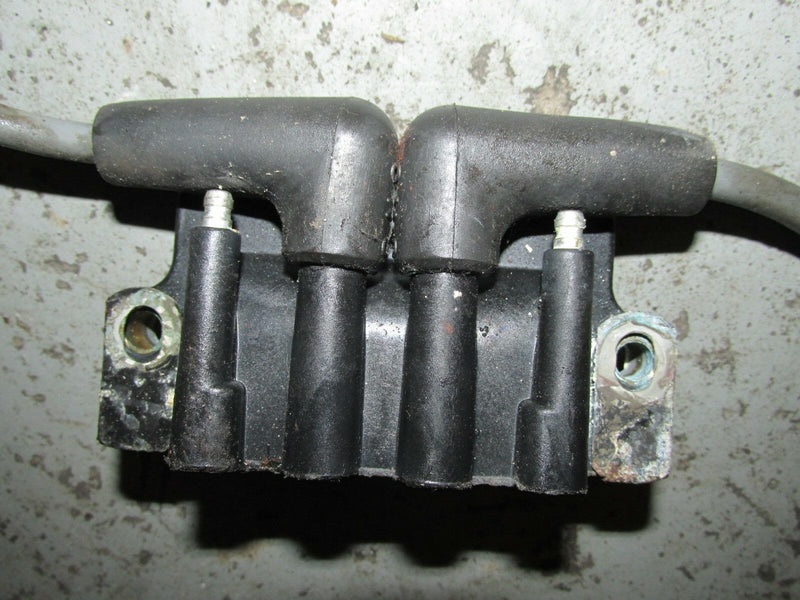 1999 Evinrude outboard Ficht 175hp FPXEEN dual ignition coil 583740