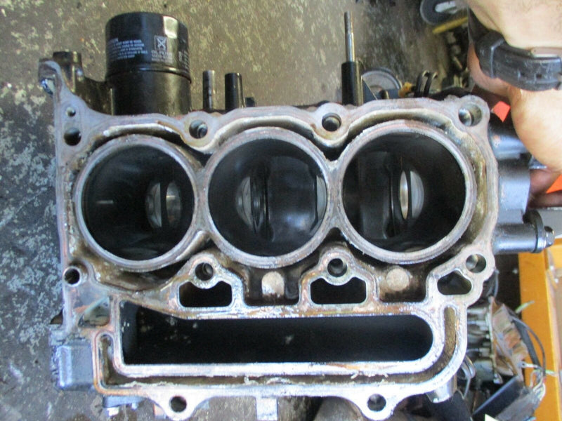 2000 Suzuki outboard DF50 crankcase block