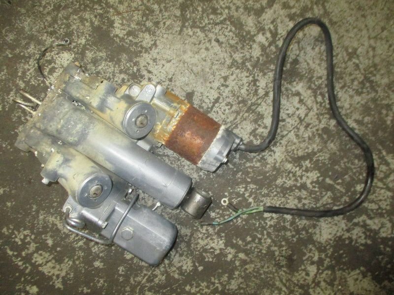 1994 yamaha 130hp 2-stroke outboard power tilt and trim unit