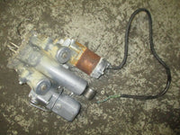 Load image into Gallery viewer, 1994 yamaha 130hp 2-stroke outboard power tilt and trim unit
