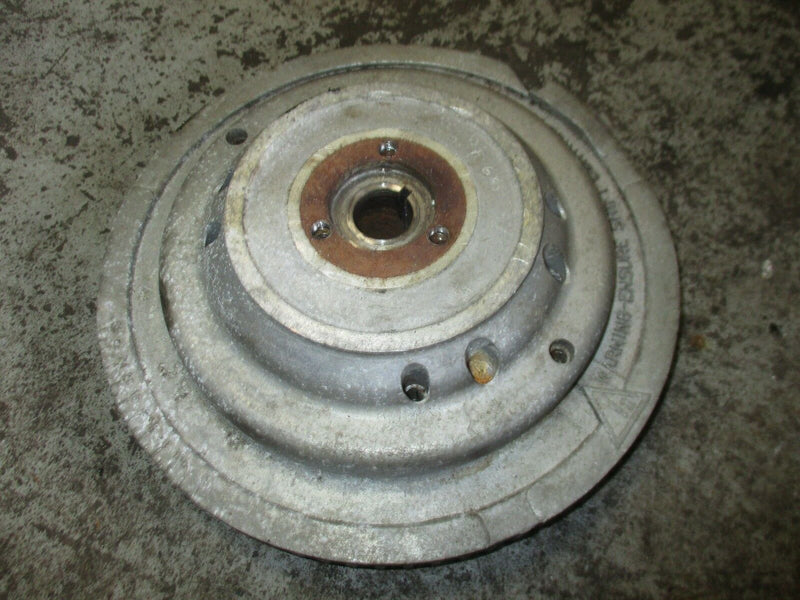 1984 Johnson 40hp 2-stroke outboard flywheel 582438