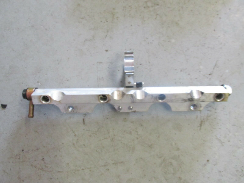 Suzuki DF 90 4 stroke 09001F-251367 fuel rail 15750-90J00