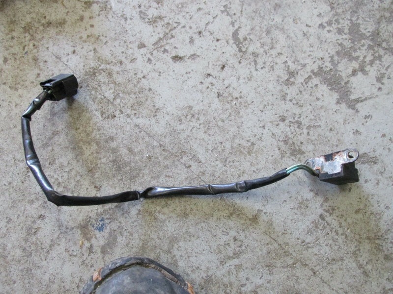 2002 Yamaha outboard Z200TXRA 2 stroke 200hp crank position sensor 61A-85895-00