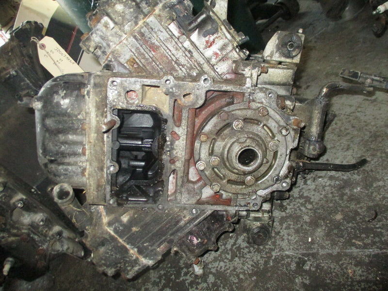 Evinrude outboard 100 hp 2-stroke E100STLESB crankcase powerhead