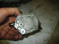 Load image into Gallery viewer, Yamaha 115hp 2 stroke outboard fuel pump (6E5-24410-03-00)
