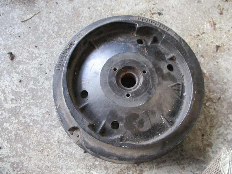 1985 Johnson/Evinrude 35hp Flywheel pull start only 583002