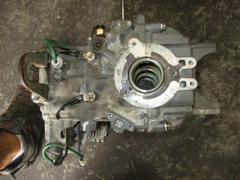 2004 Suzuki 50hp DF50 4 stroke outboard crank case block 11300-87J01-019