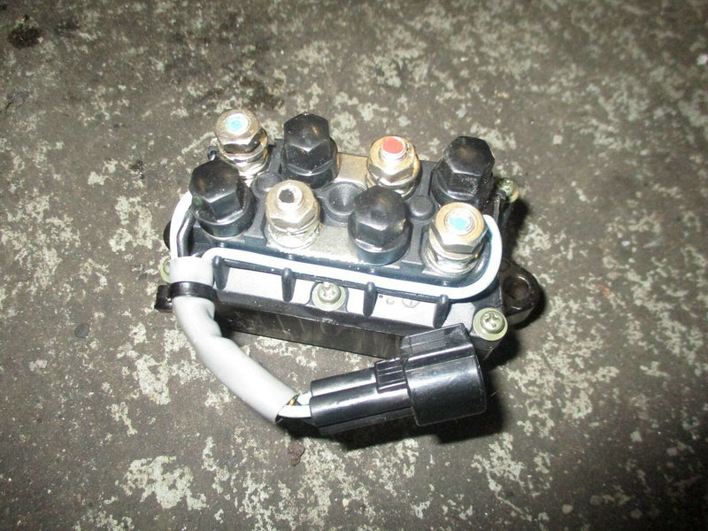 1996 yamaha outboard L225TXRU 2-stroke VX Model tilt and trim relay 61a-81950