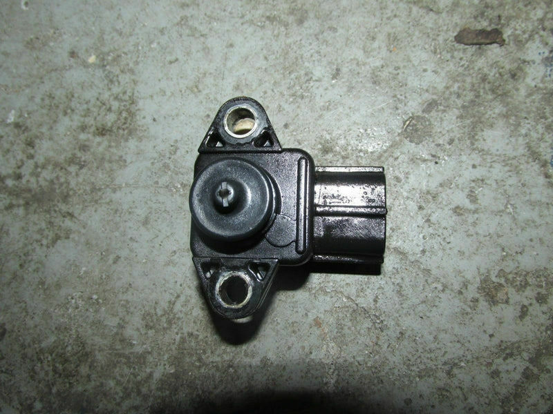 1997 Yamaha outboard S250TURV 250hp 2-stroke pressure sensor 65L-82380-00-00