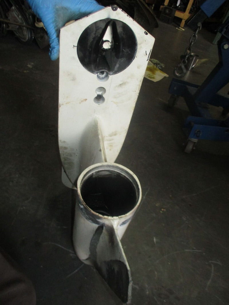 Johnson Evinrude older style V6 gear case (352704)