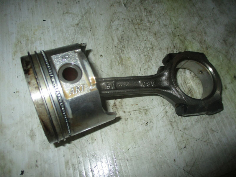 Suzuki DF70 70hp outboard piston and rod (12111-99E01)