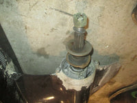 Load image into Gallery viewer, Suzuki DF115 115hp outboard lower unit with 25" shaft
