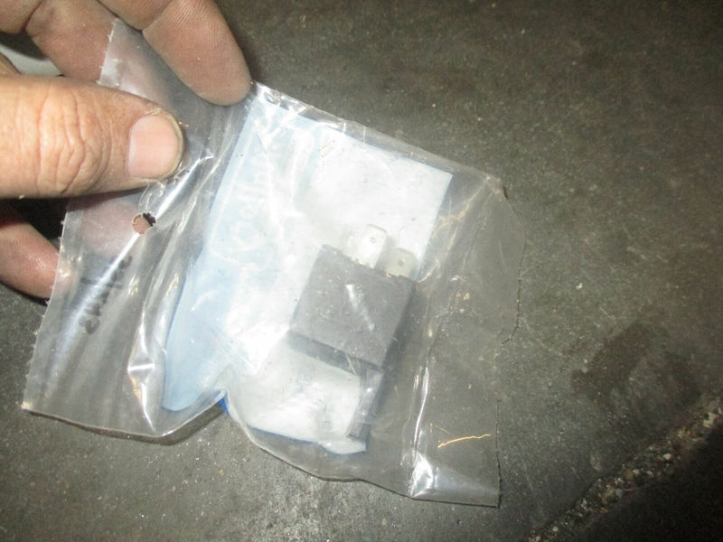 Volvo outboard relay with bracket (9-15201)