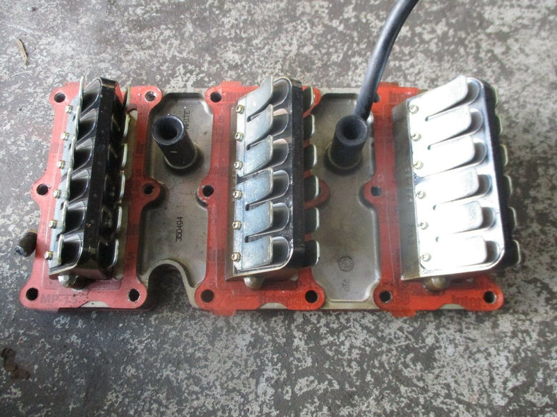 2008 Evinrude 90hp outboard E-tec intake manifold with reed valve set 350494