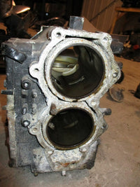 Load image into Gallery viewer, Evinrude 40hp 2 stroke outboard crankcase block
