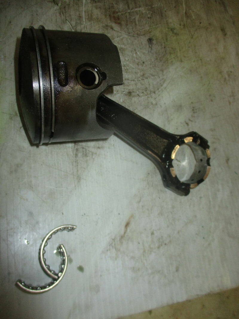 Evinrude ETEC 175hp outboard port piston and rod (5005442)