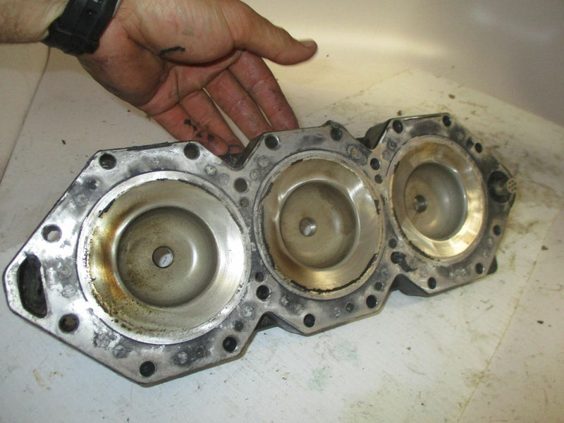 Evinrude Ocean Pro 150hp outboard cylinder head (338311)