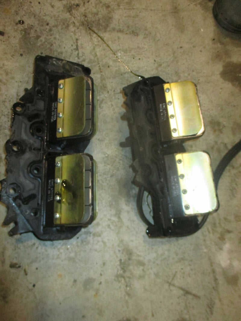 1998 Johnson Ficht 115hp 2-Stroke Outboard Intake Manifold w/Reeds
