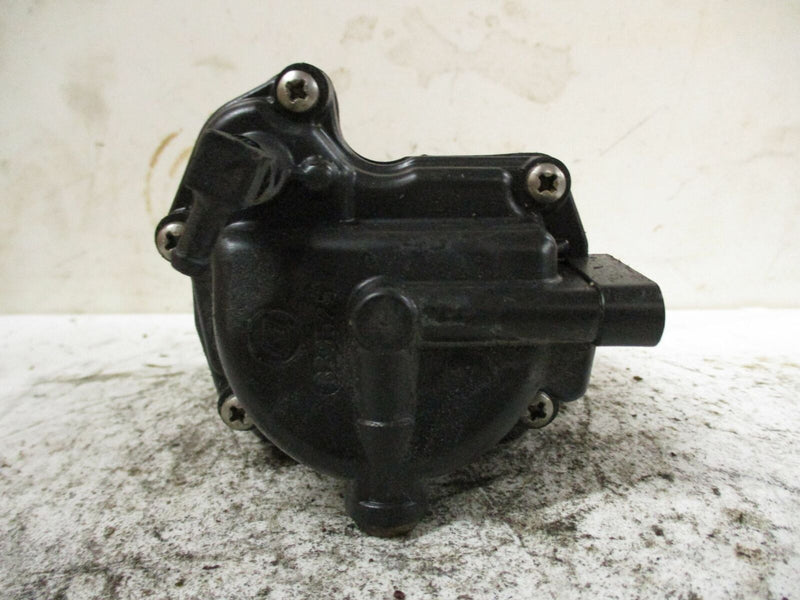 Johnson/Evinrude 120-300hp Carburetor [433449] Missing drain plug/throttle screw