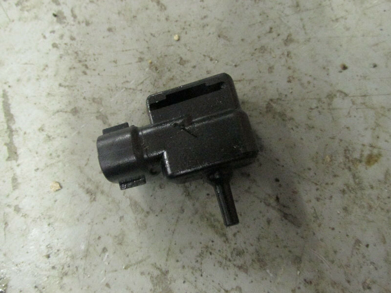 2000 Suzuki outboard DT 150hp 2-stroke map sensor 18590-94600