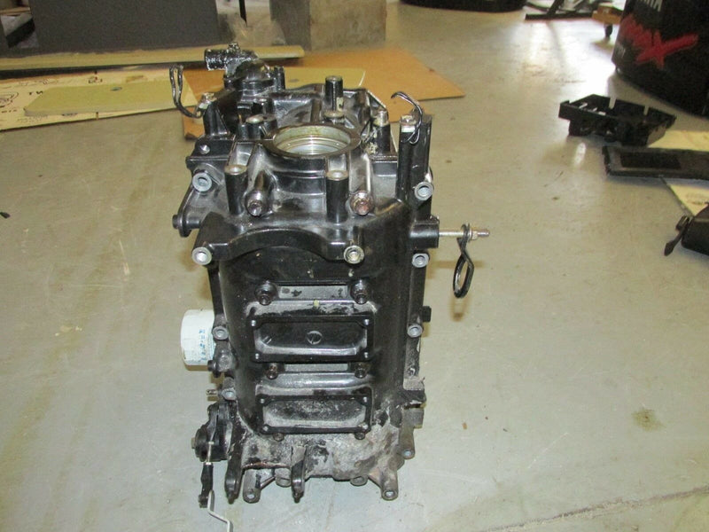 2001 Suzuki Outboard DF 70 4-stroke 07001F-152213 crankcase 11300-99E05-019