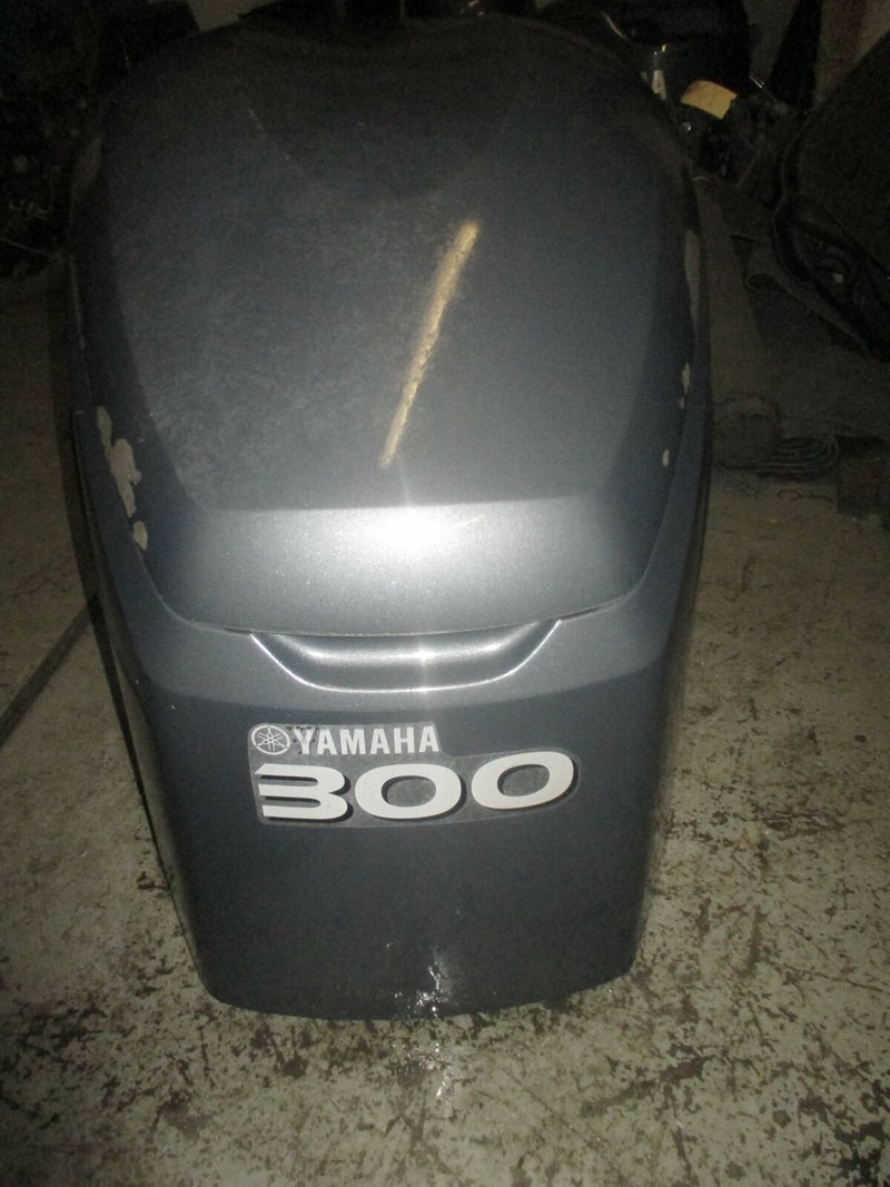 Yamaha HPDI 300hp outboard top cowling